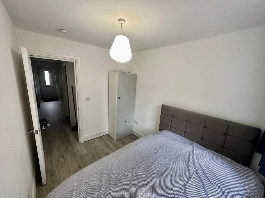 2 Bedroom House,Brownhillrd Se6 Λονδίνο Εξωτερικό φωτογραφία