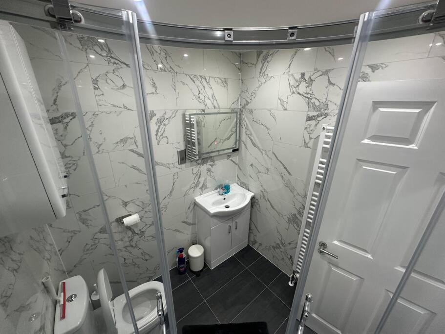 2 Bedroom House,Brownhillrd Se6 Λονδίνο Εξωτερικό φωτογραφία