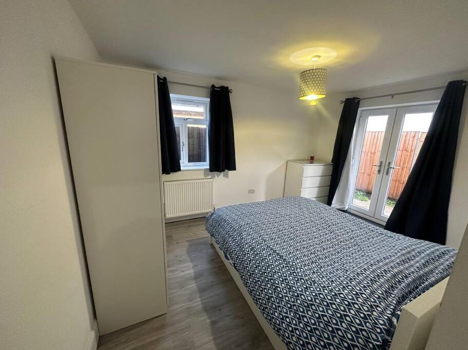 2 Bedroom House,Brownhillrd Se6 Λονδίνο Εξωτερικό φωτογραφία