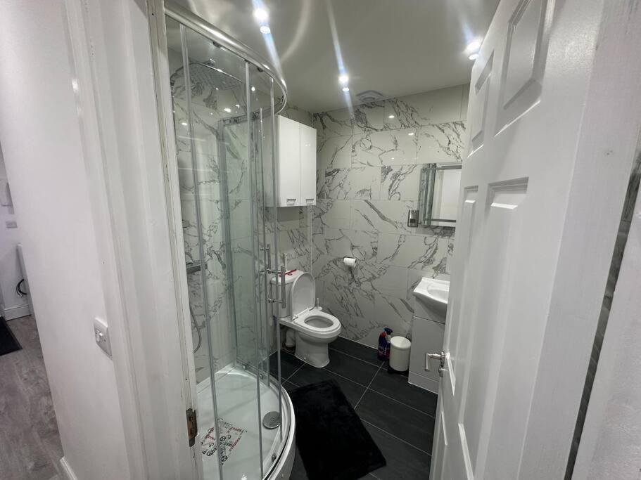2 Bedroom House,Brownhillrd Se6 Λονδίνο Εξωτερικό φωτογραφία